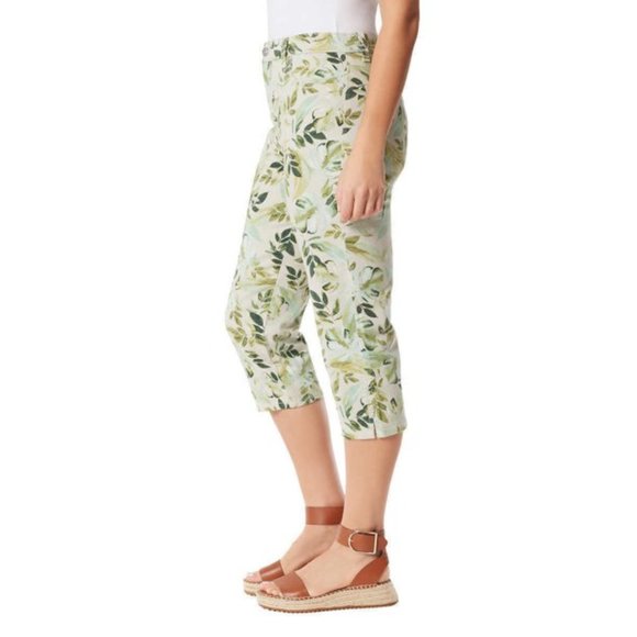 Gloria Vanderbilt Denim - NWT Gloria Vanderbilt Amanda Capri Jeans in Stonewood & Palm Jungle Print Sz 12